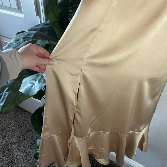 Show me your Mumu Gold Claire Satin Midi Dress Medium - Picture 4 of 9